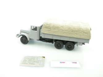 T111R (1952) covered truck grey