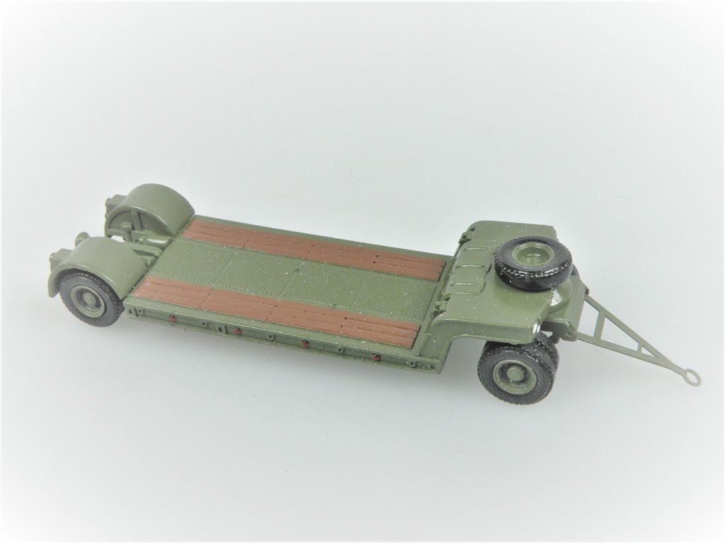 TL12 trailer military green